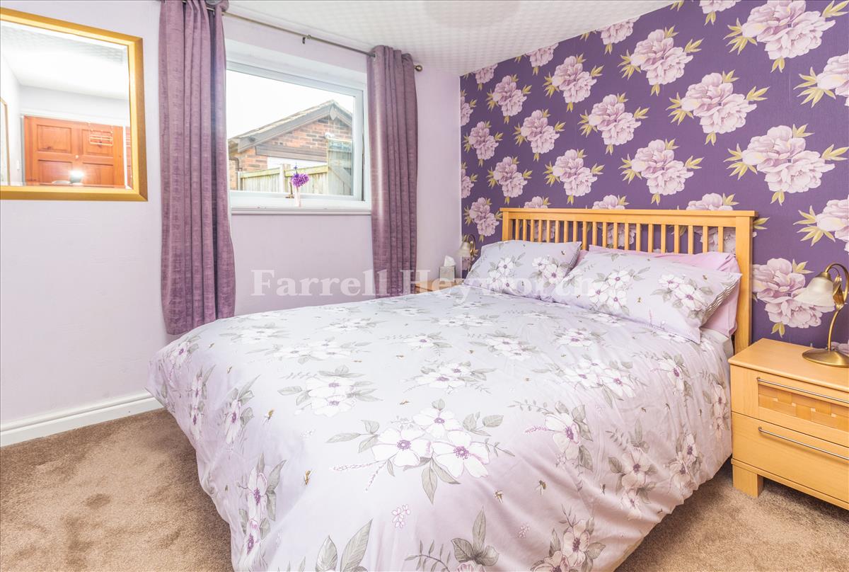 Bedroom 2 image 2