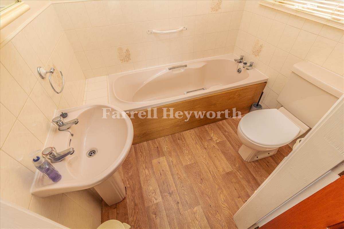 En Suite Bathroom