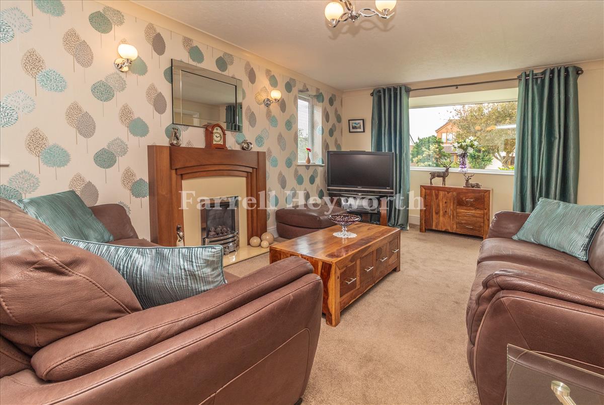 Lounge image 2