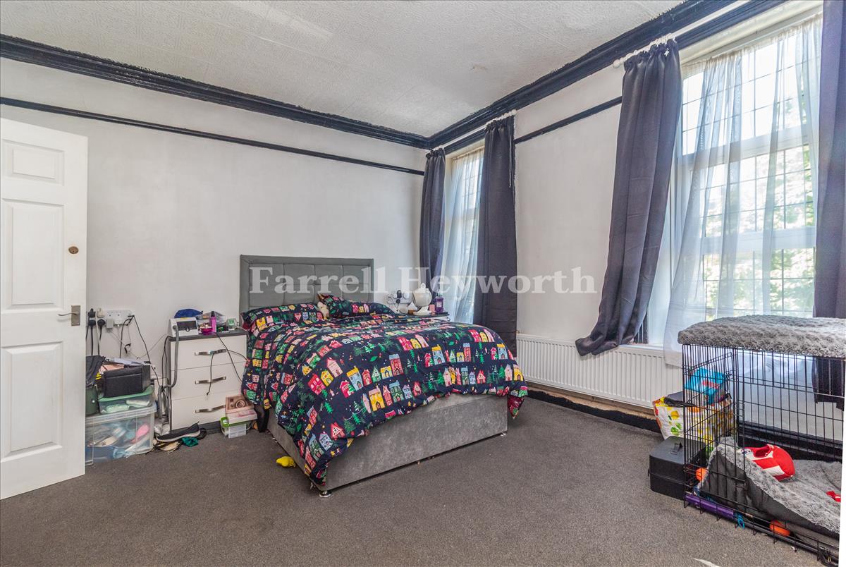 Bedroom 2 image 2