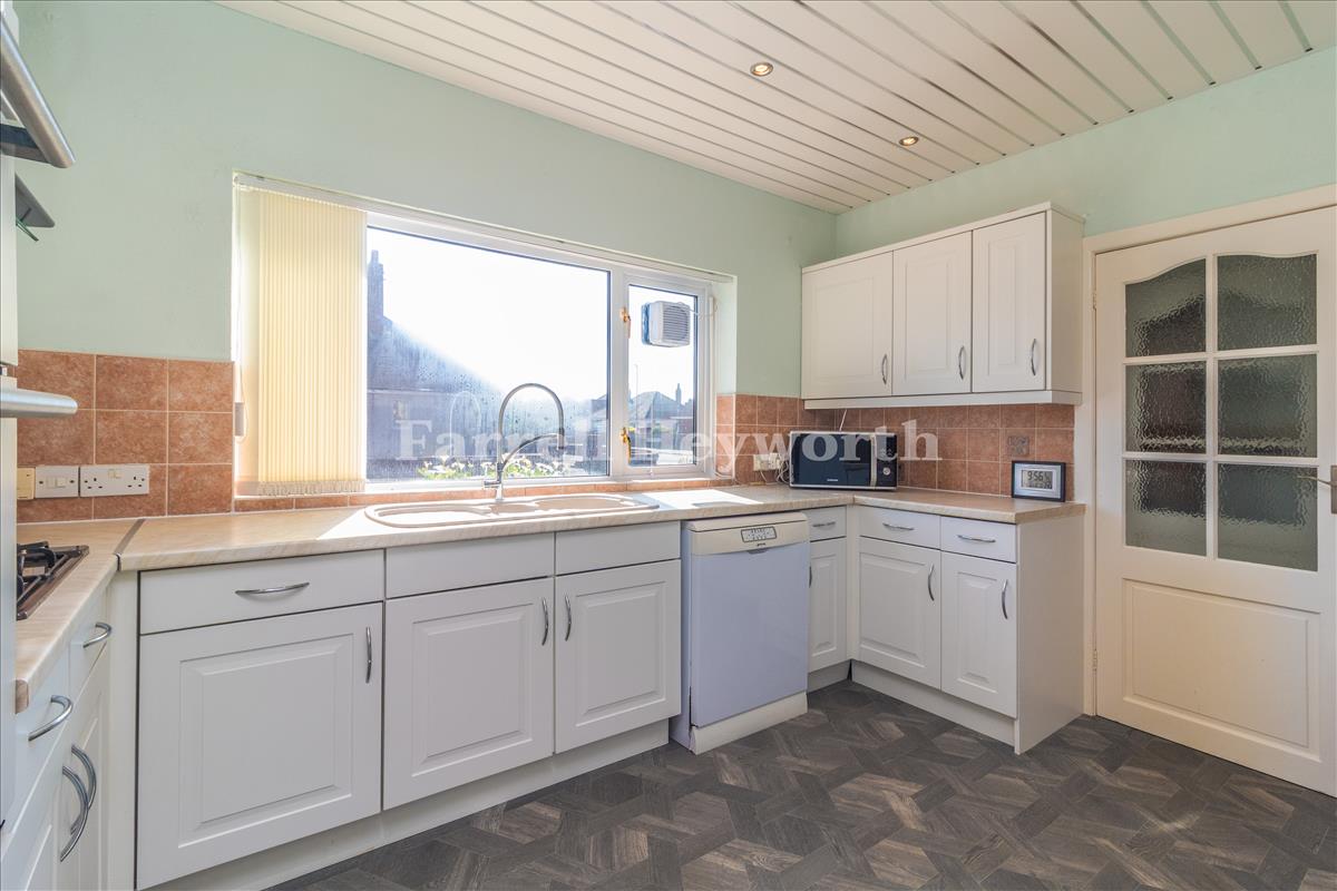 Kitchen image 2
