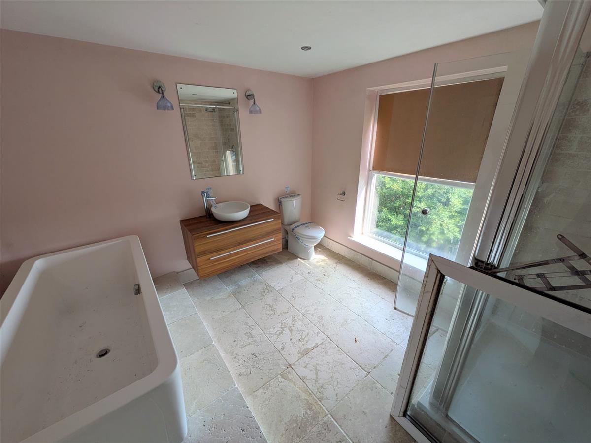Ensuite
