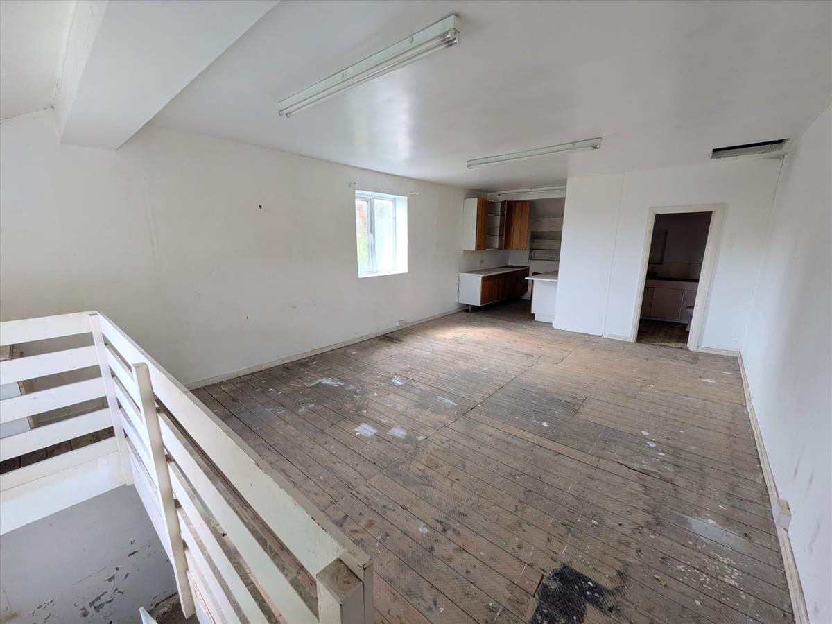 Upper Floor Garage