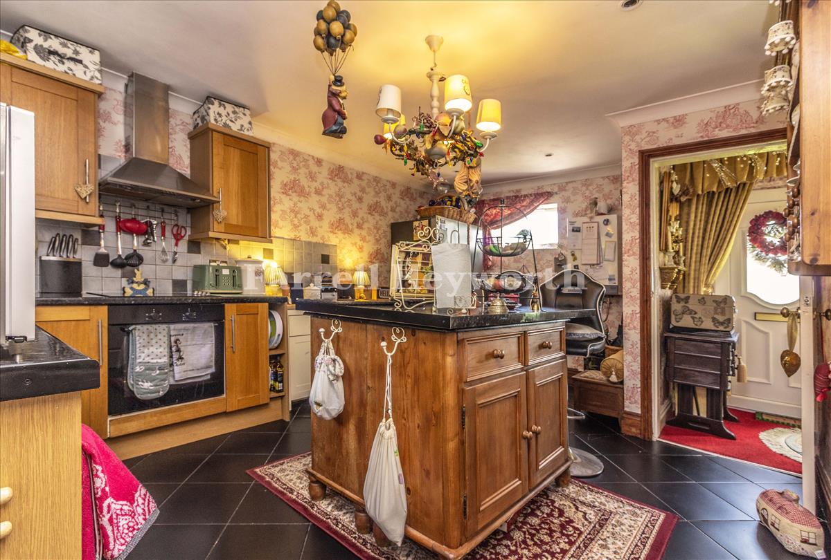 Kitchen c