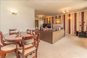 Lounge Diner