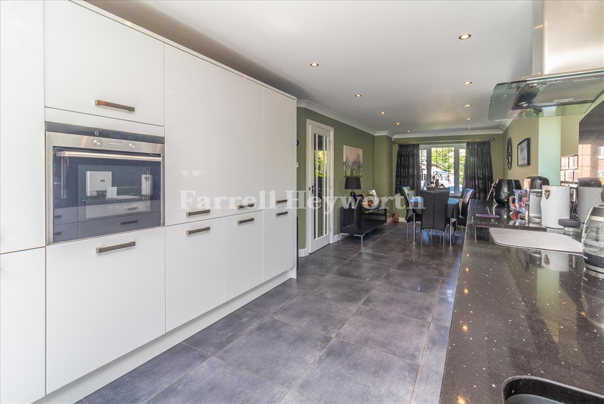 Kitchen Diner image 2