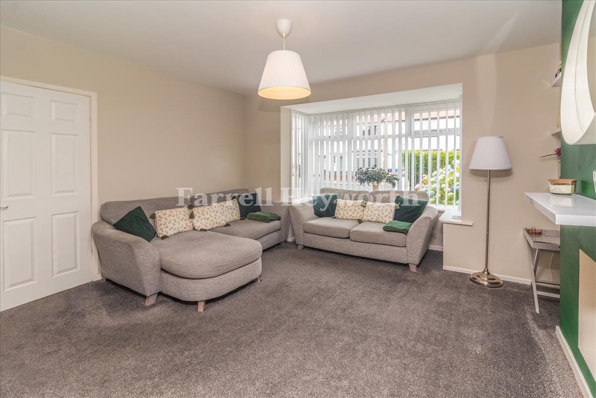 Lounge image 2