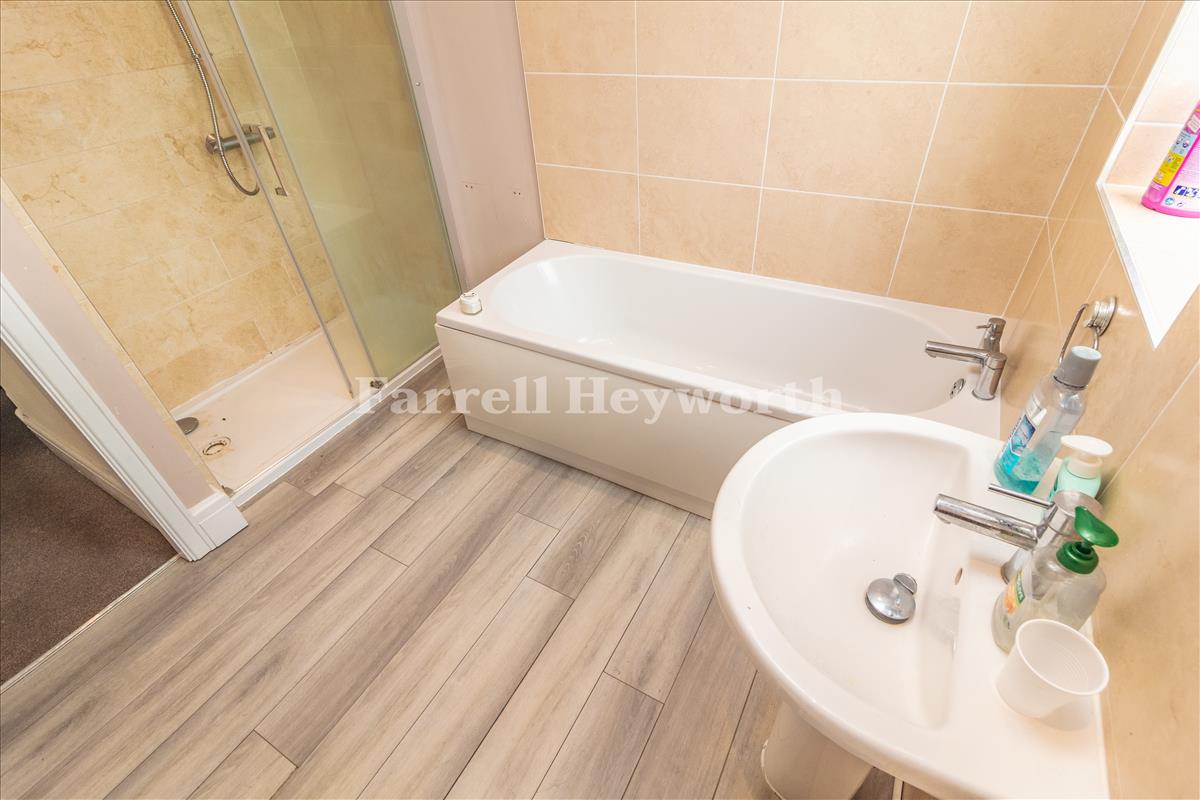 Bathroom image 2