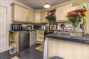 Kitchen b