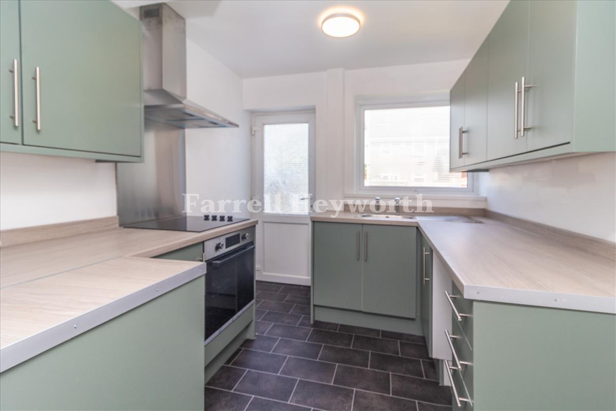 Kitchen image 3