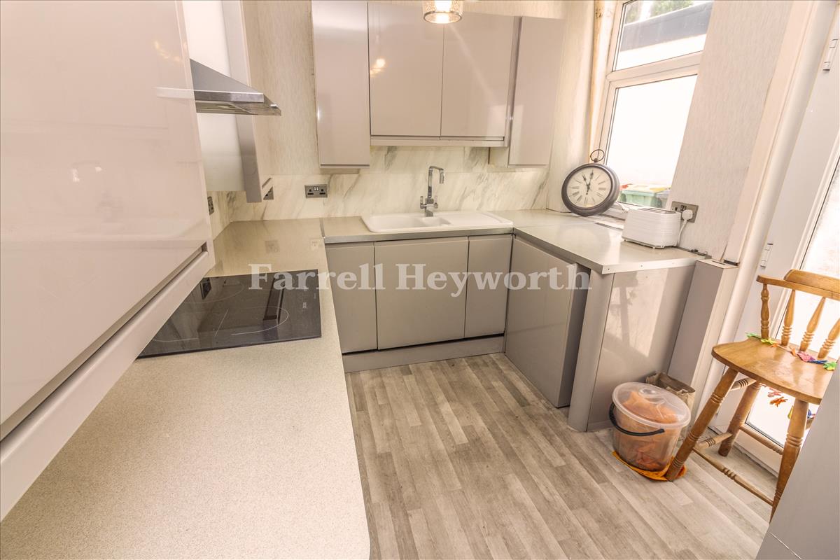 Kitchen b