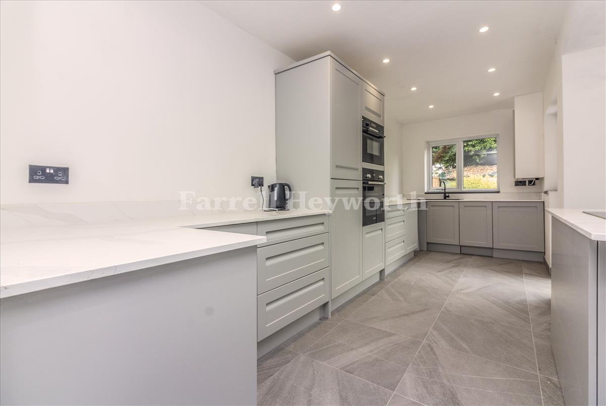 Kitchen f