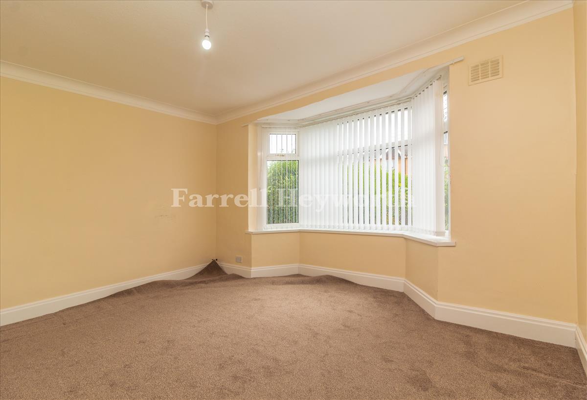 Bedroom 1 image 2
