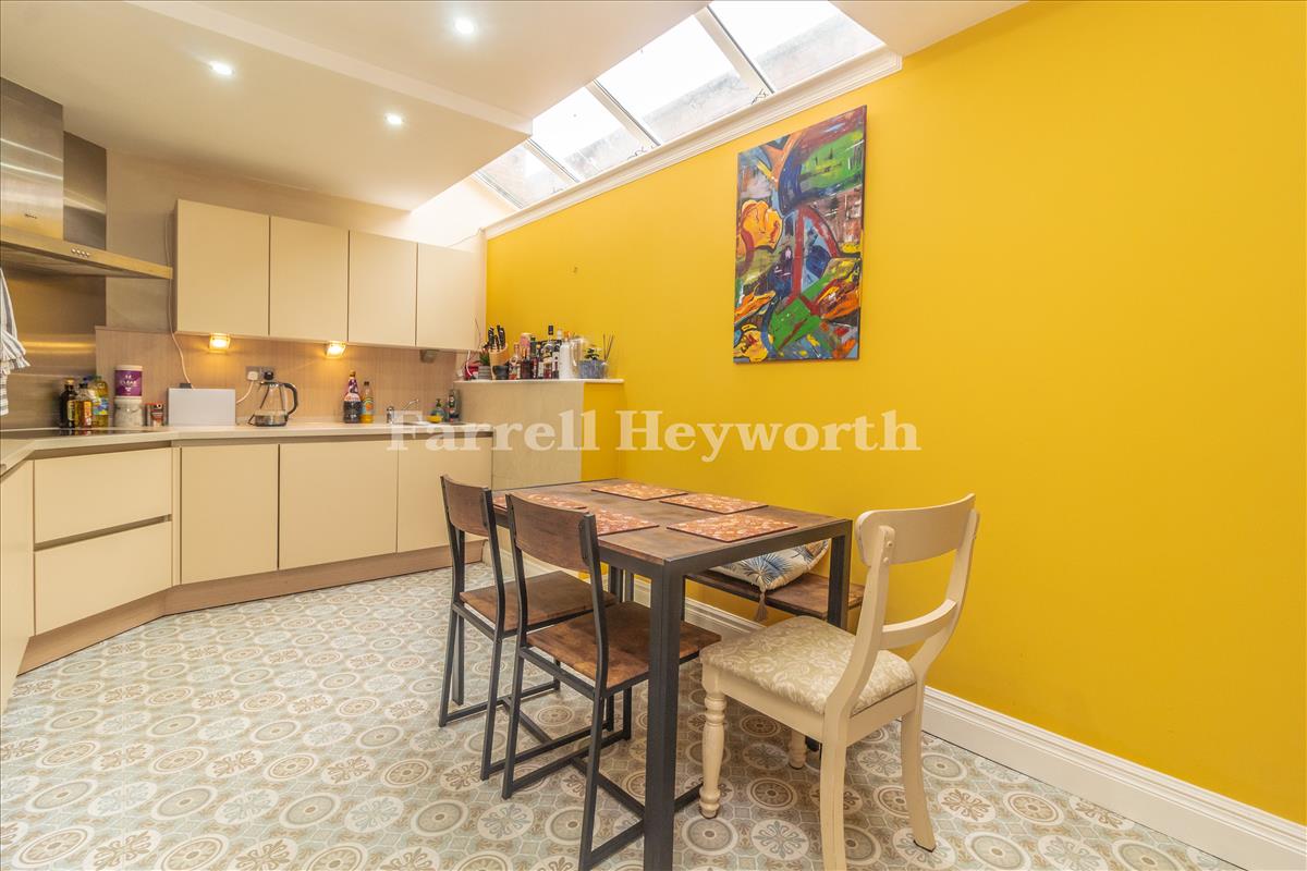 Kitchen Diner image 2