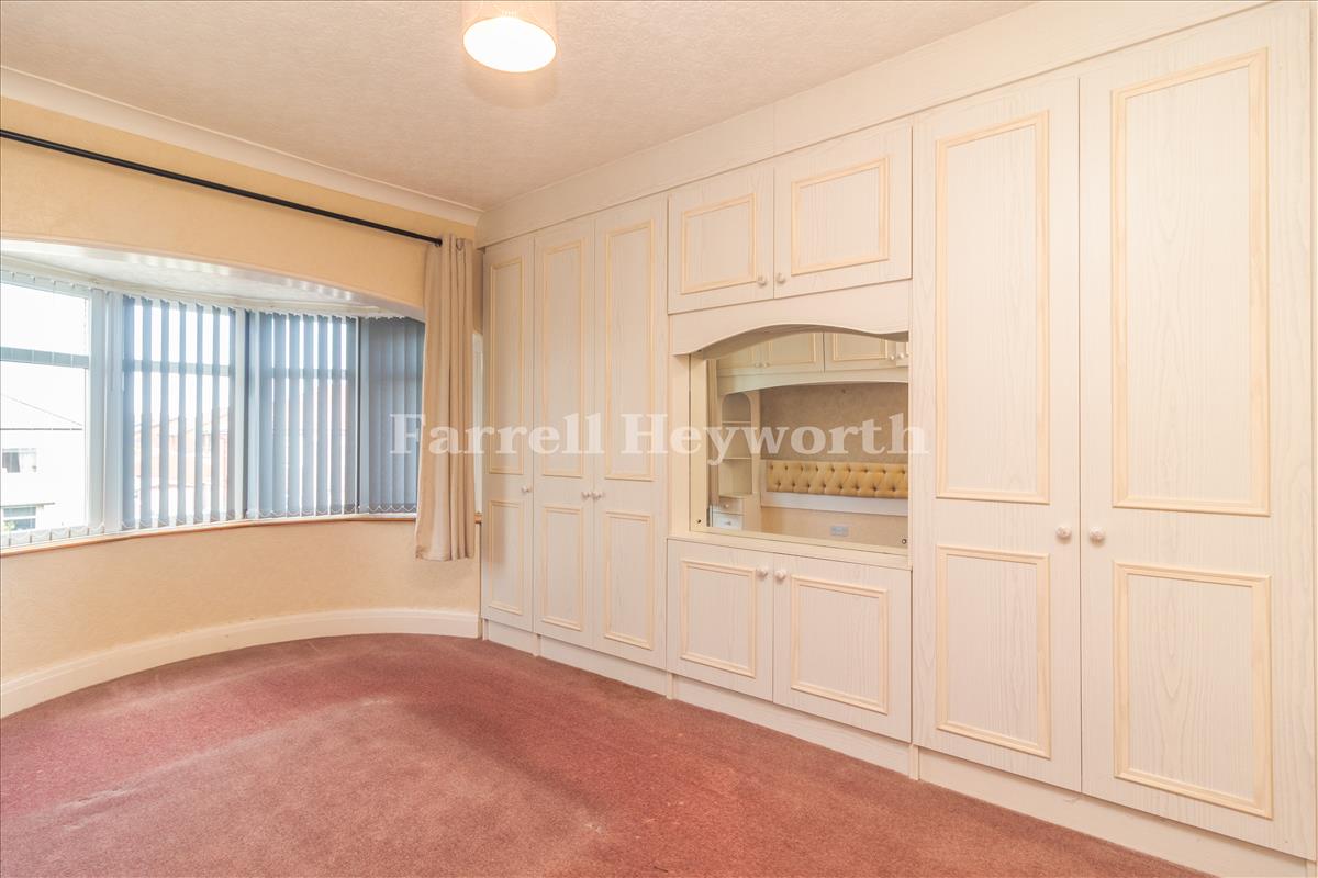 Bedroom 1 image 2