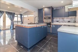 Kitchen Area image 3