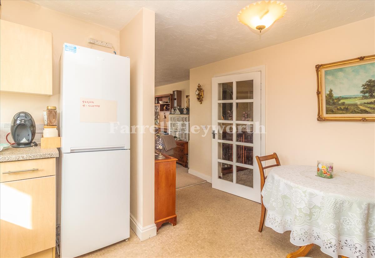 Kitchen Diner image 2
