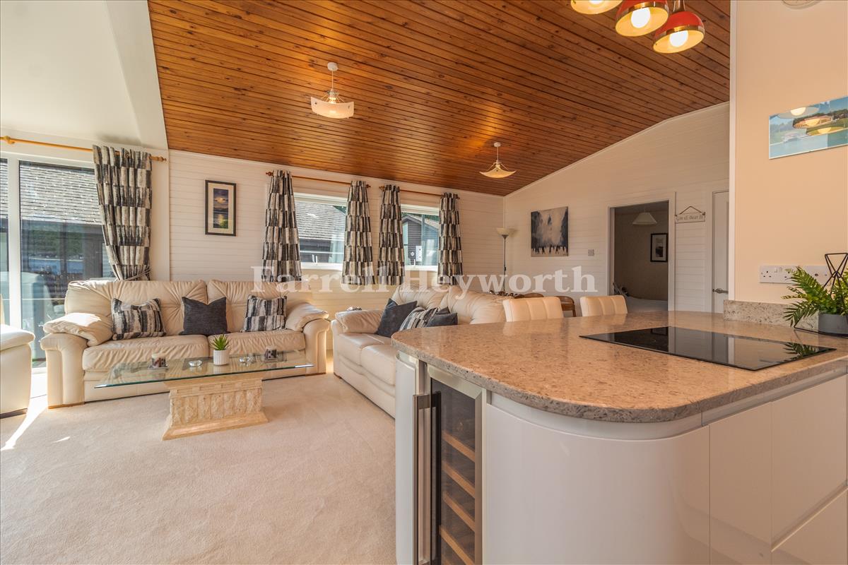 Open Plan Living image 4