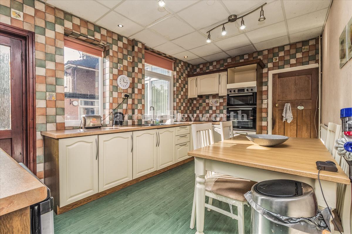 Kitchen b