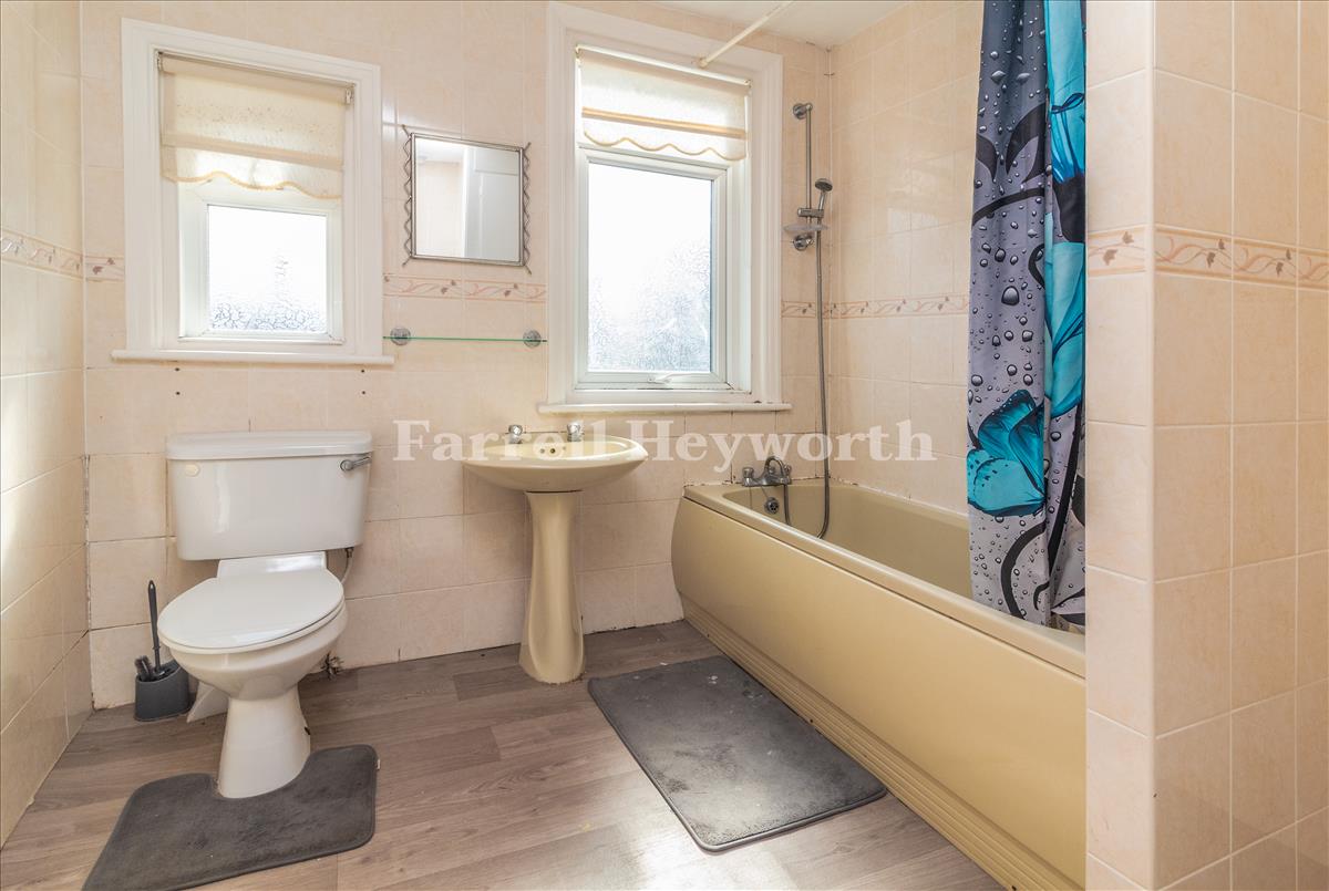Bathroom Flat 2