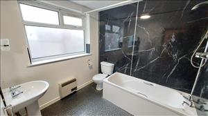 Flat1 Bathroom