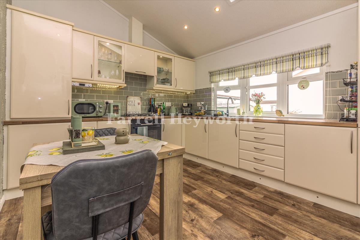 Kitchen c