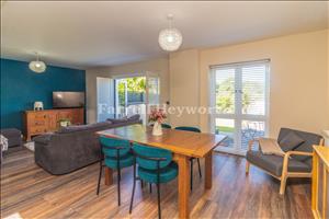 Lounge Diner image 3