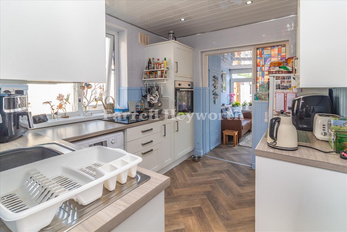 Kitchen image 2