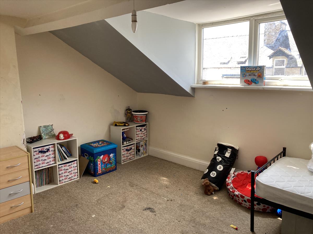 Top Front Bedroom