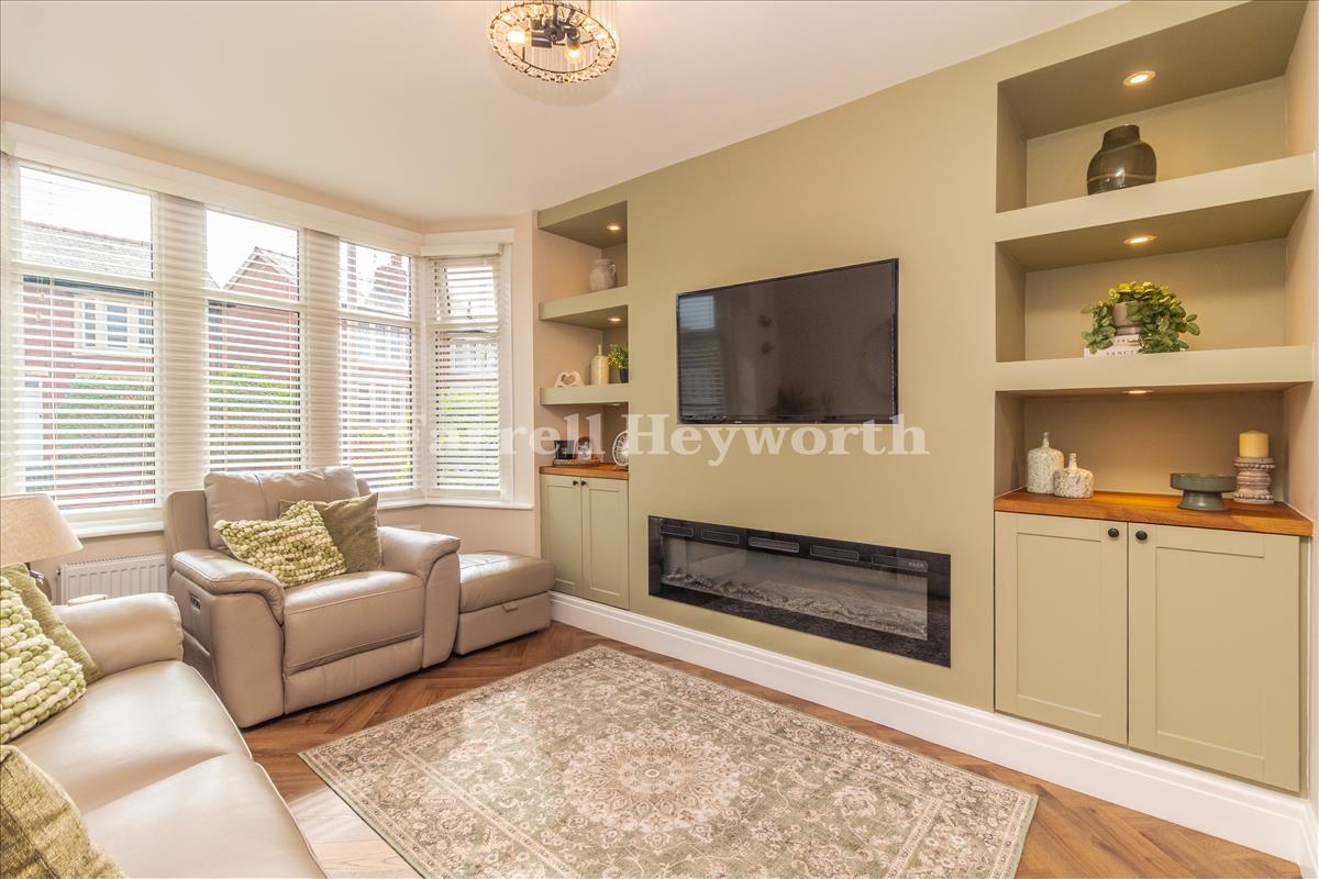 Lounge image 2