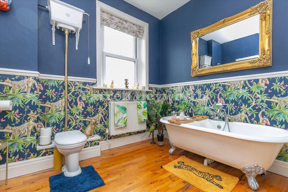 Bathroom view 4