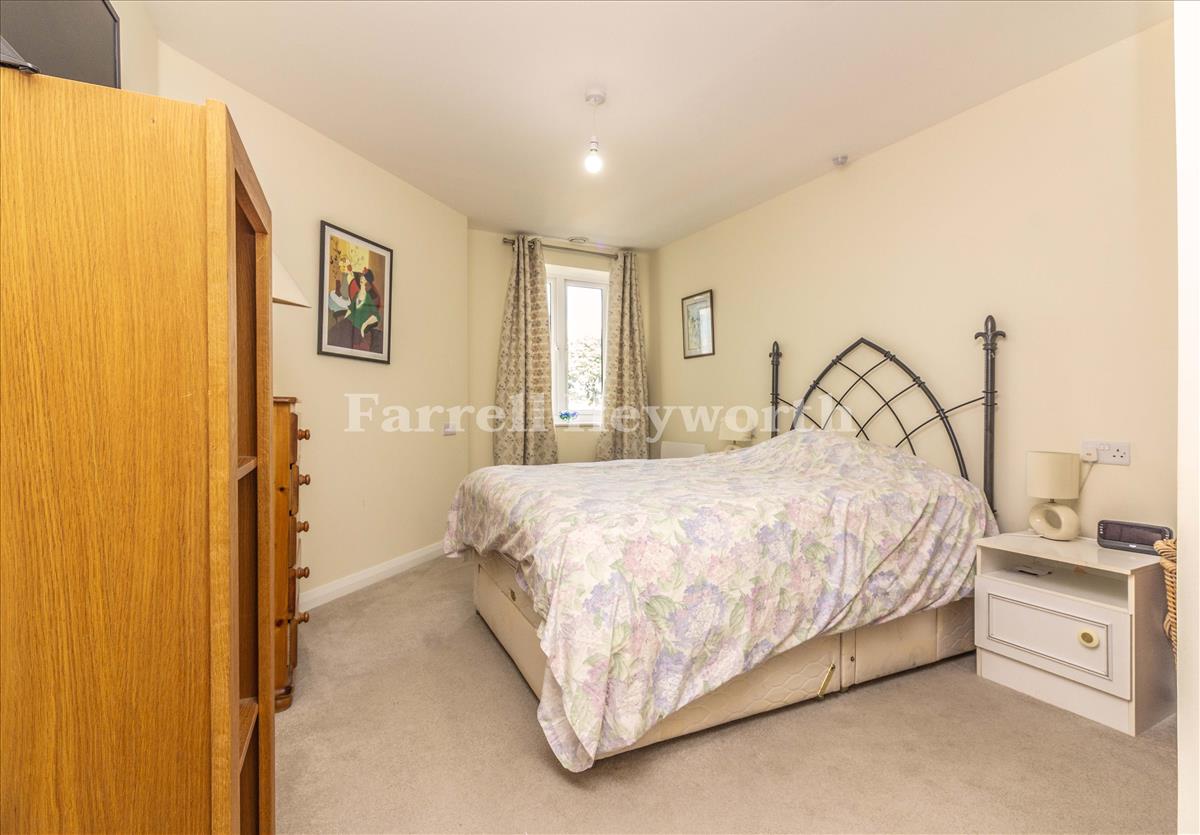 Bedroom d