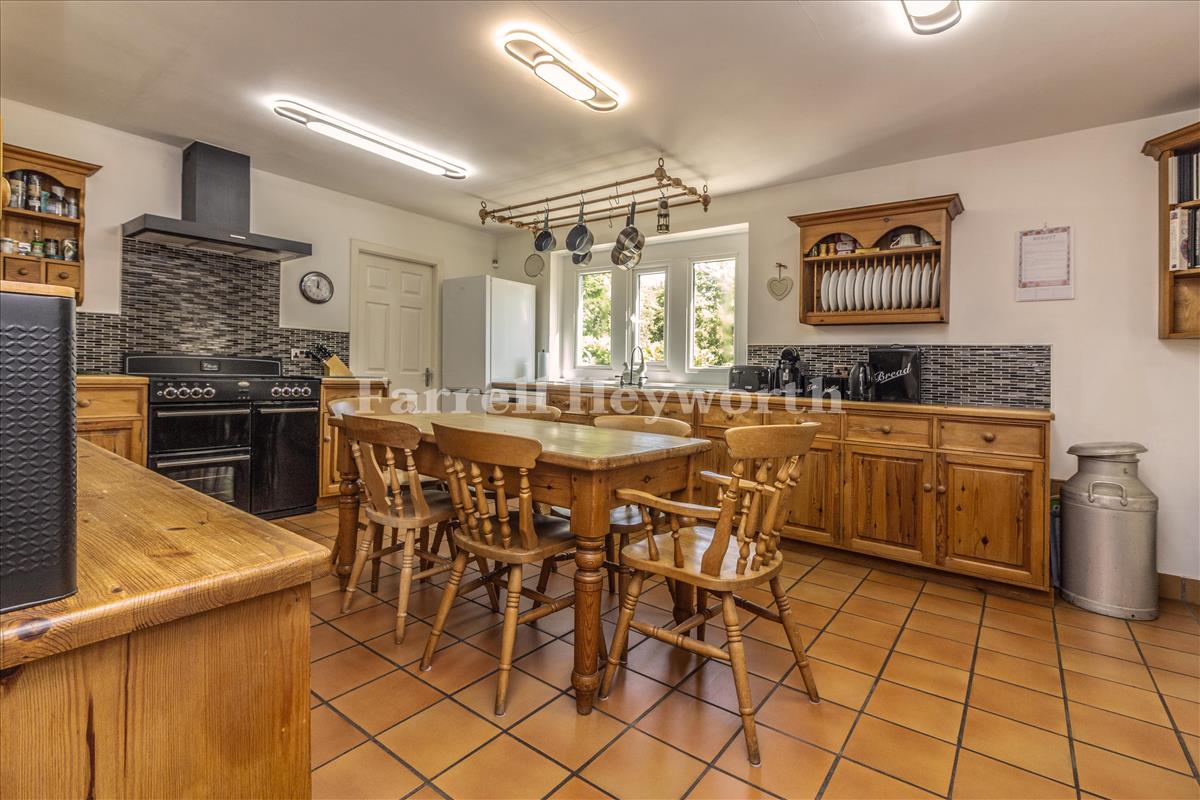 Kitchen b