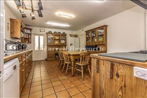 Kitchen c