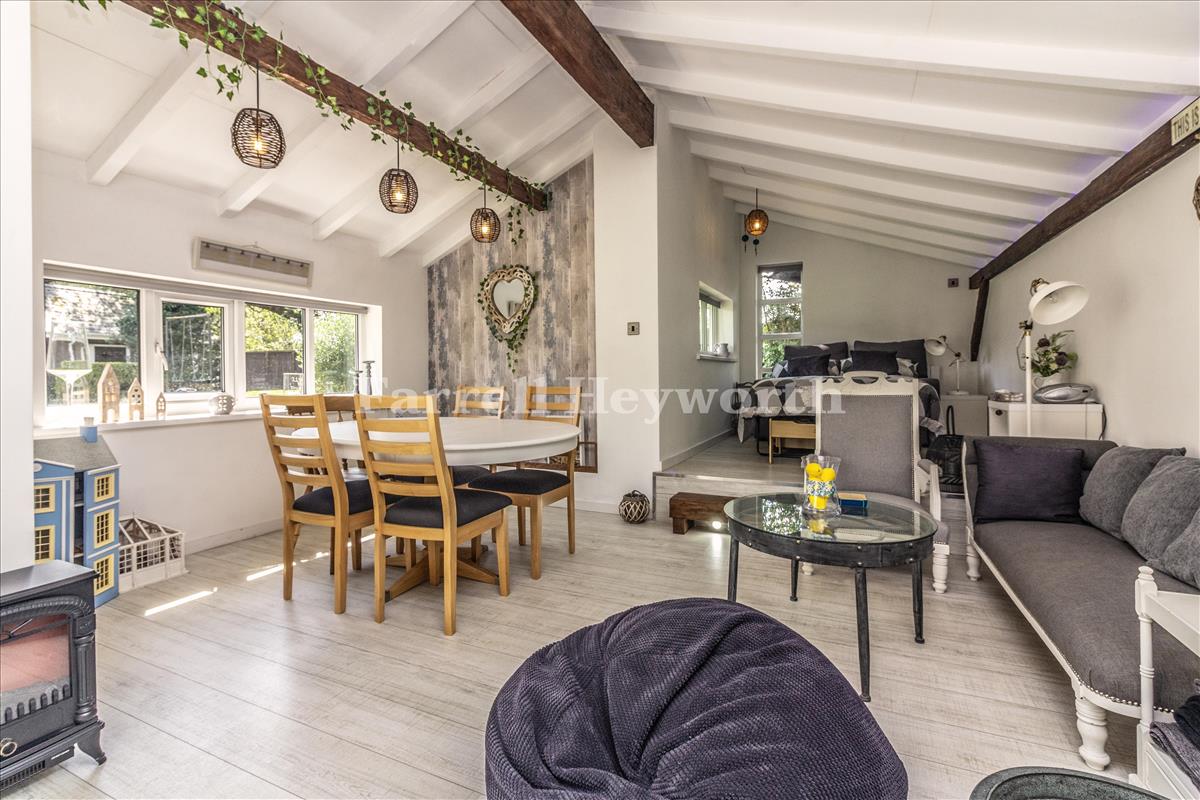 Summer House g