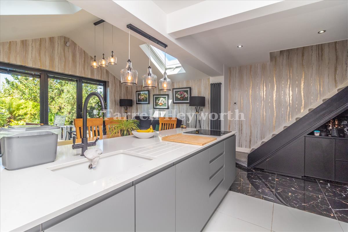 Open Plan Area image 5