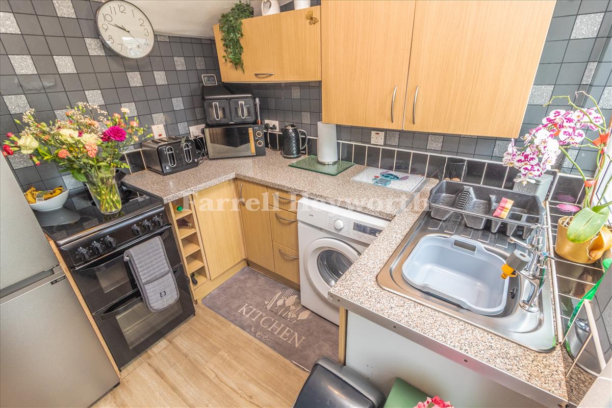 Kitchen image 2