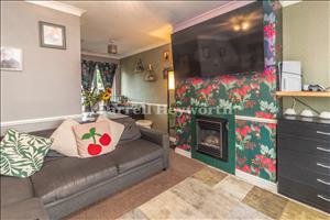 Lounge Diner image 2