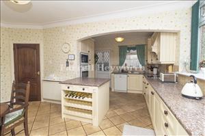 Kitchen Dining 2