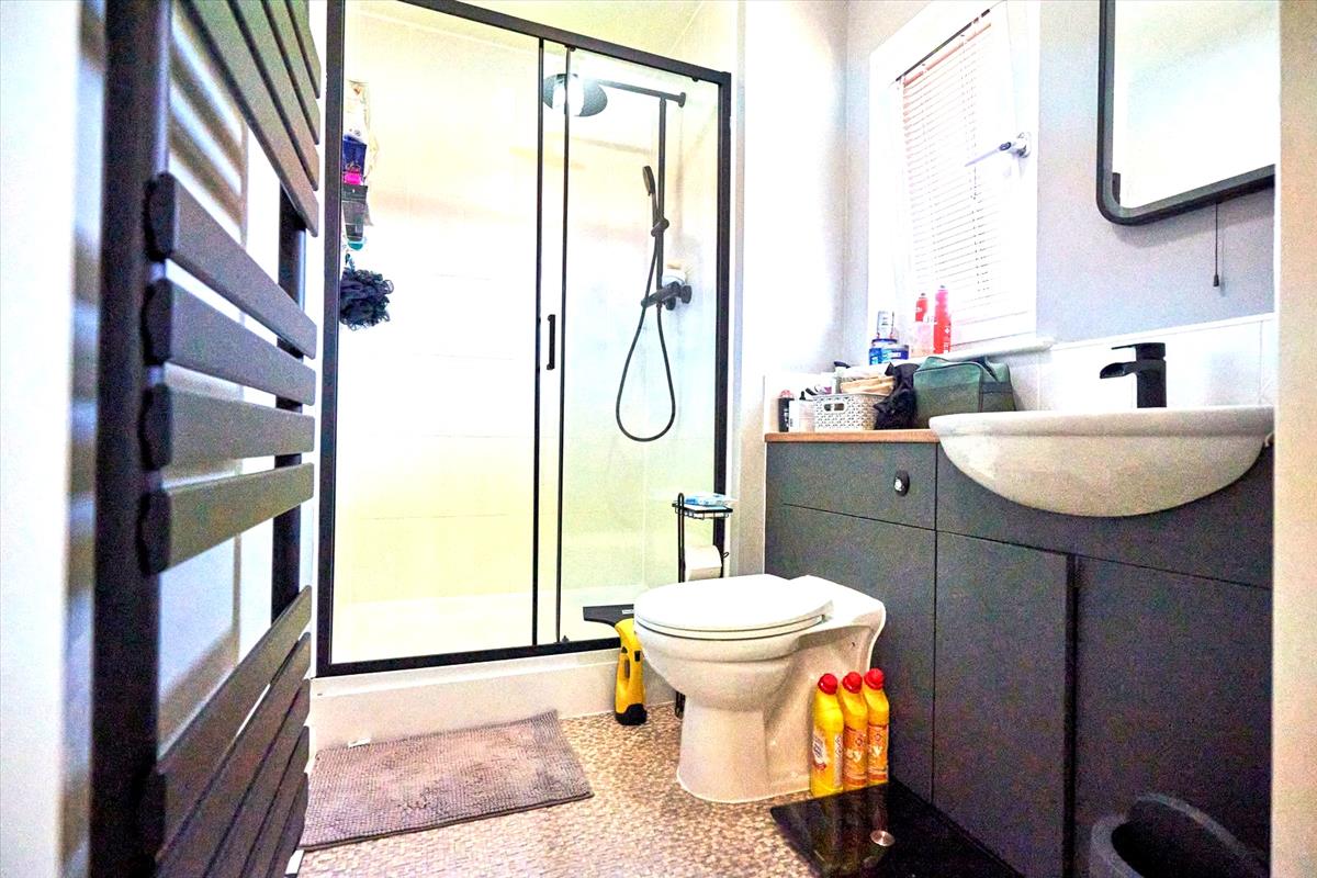 En Suite Bathroom
