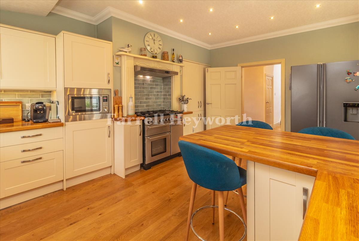 Kitchen image 2