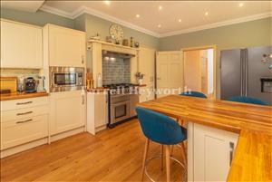 Kitchen image 2