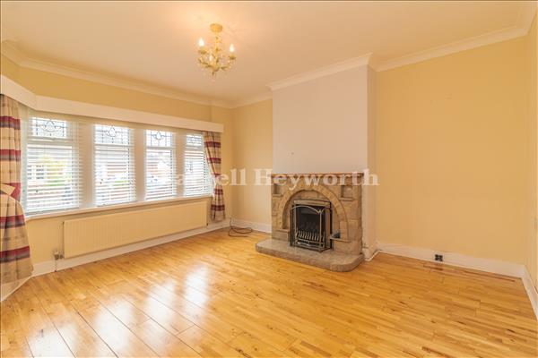 Lounge image 2