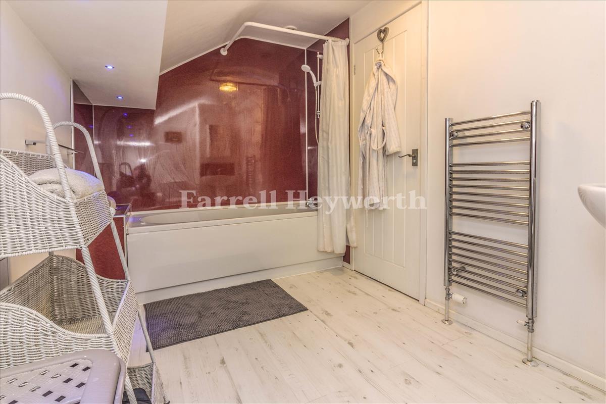 En Suite b