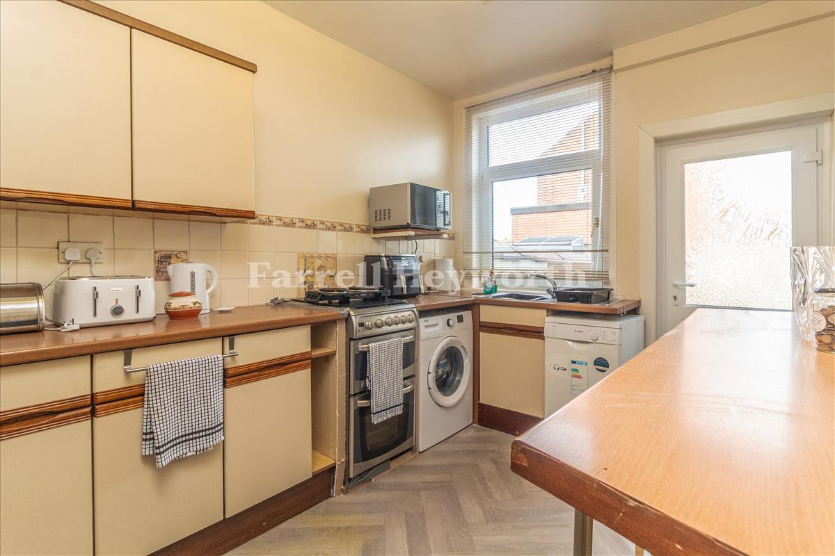 Kitchen image 2