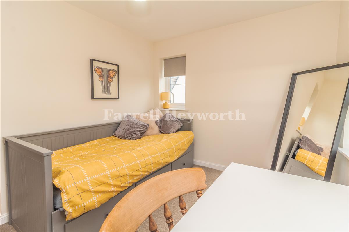 Bedroom 2 image 2