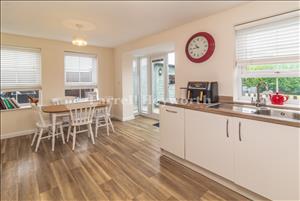 Kitchen Diner image 2