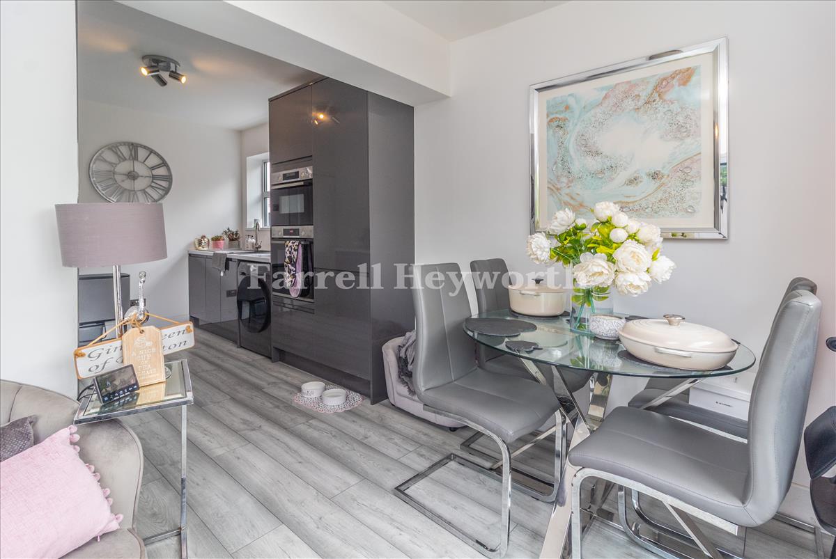 Kitchen Diner image 2