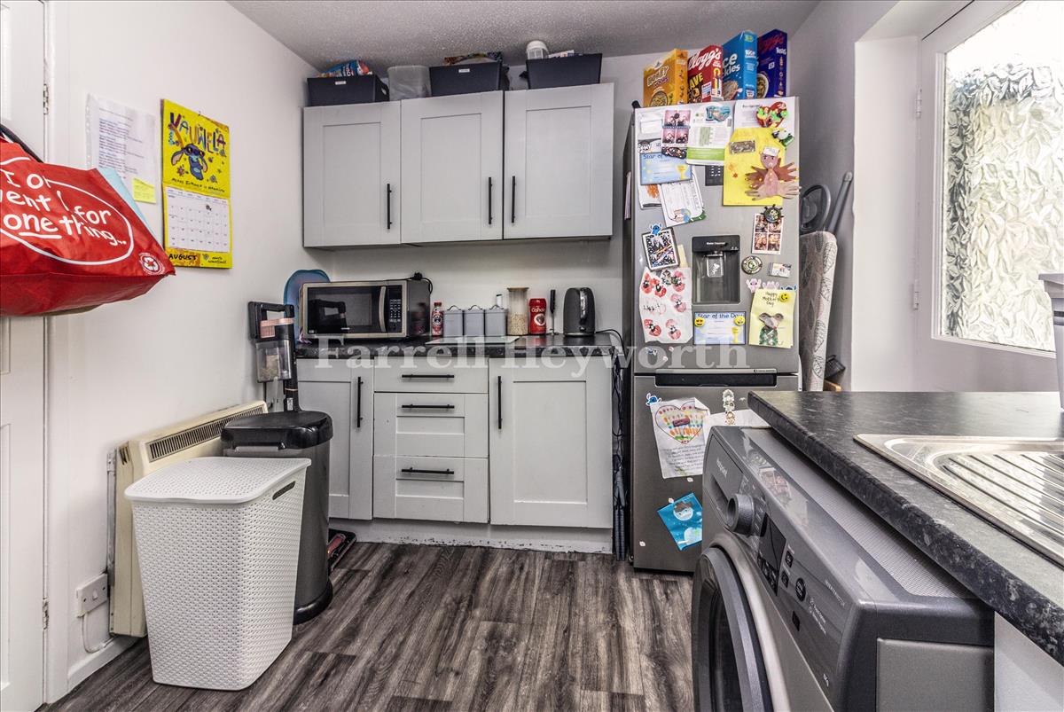 Kitchen b