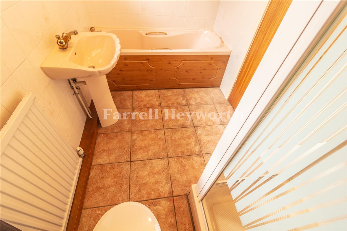 Bathroom image 2